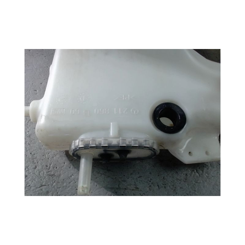RESERVOIR LAVE-GLACE AVANT MERCEDES CLASSE E 2002-