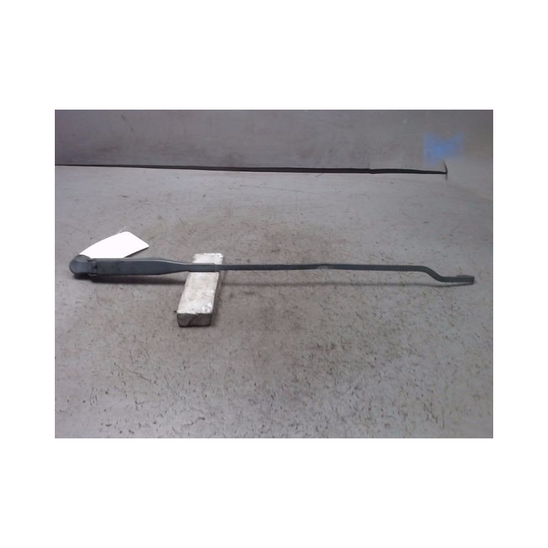 BRAS ESSUIE-GLACE AVANT DROIT OPEL CORSA 2000-8.2003