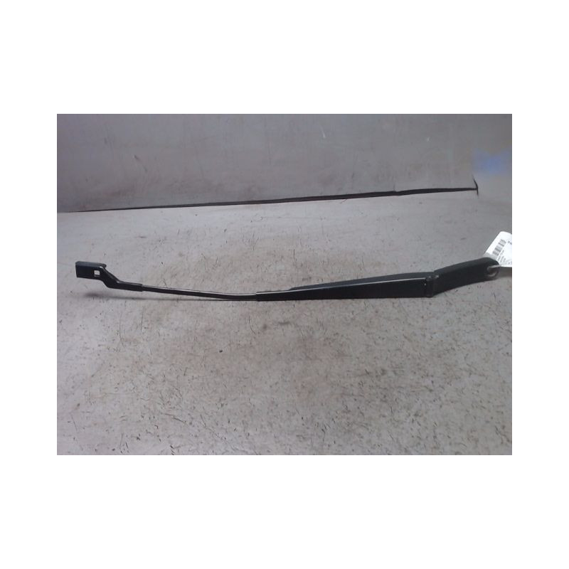 BRAS ESSUIE-GLACE AVANT DROIT VOLKSWAGEN TIGUAN 2009-
