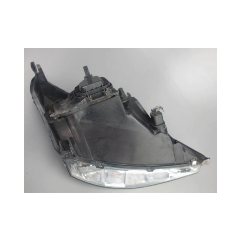 PHARE GAUCHE FORD FOCUS