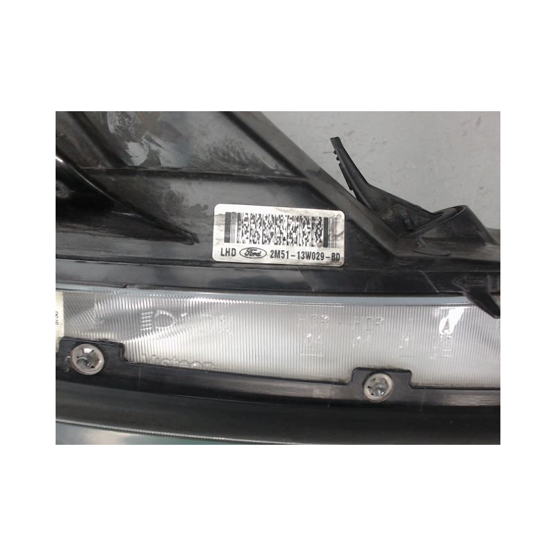 PHARE DROIT FORD FOCUS