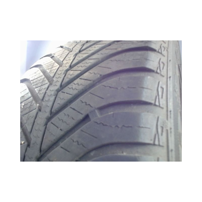 Pneu GOOD YEAR VECTOR 4 SEASONS 215 55 16 97 V