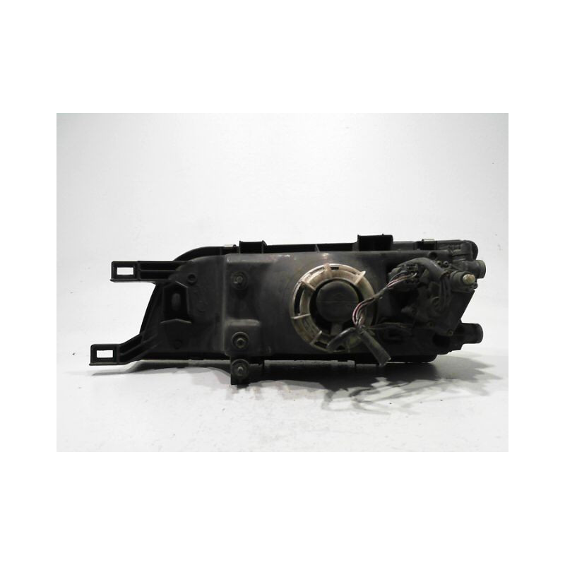 PHARE DROIT NISSAN ALMERA