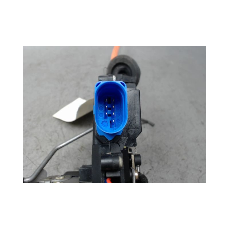 SERRURE PORTE AVANT DROIT AUDI A8