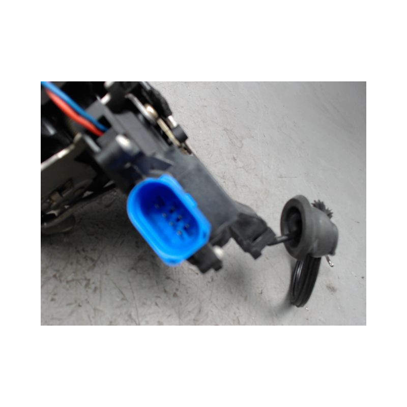 SERRURE PORTE ARRIERE GAUCHE AUDI A8