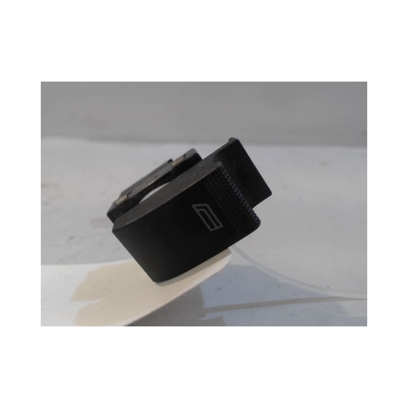 COMMANDE LEVE-GLACE PORTE AVD AUDI A3 -2000