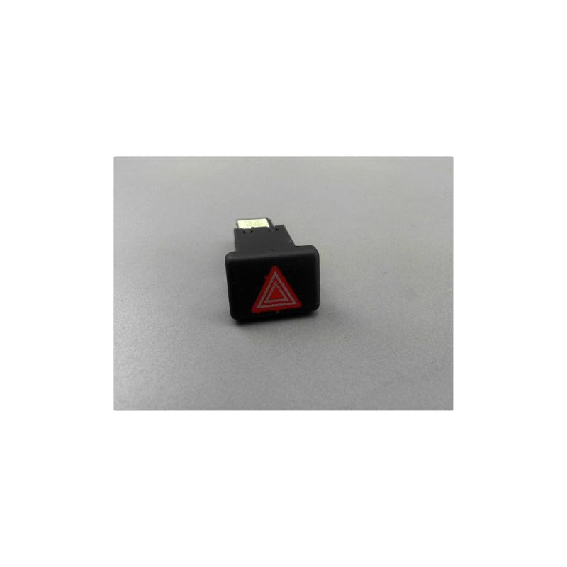 BOUTON DE WARNING AUDI A4 2001-2004
