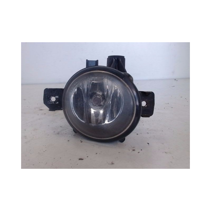 PHARE ANTIBROUILLARD AVANT DROIT B.M.W. SERIE 1
