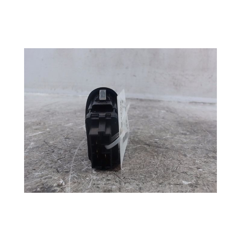 COMMANDE LEVE-GLACE PORTE ARD CITROEN C3
