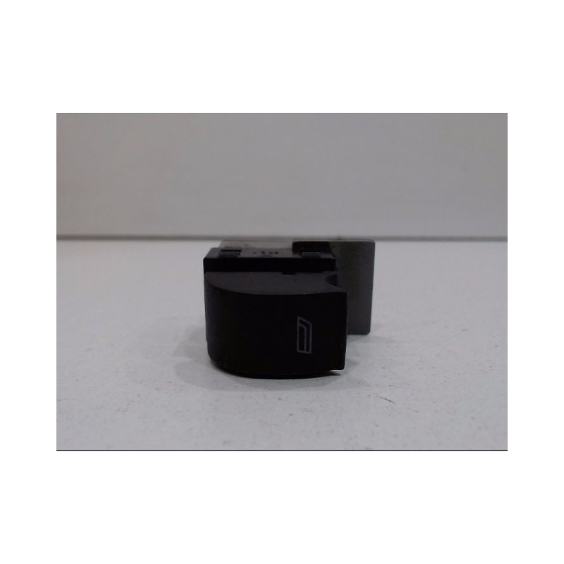 COMMANDE LEVE-GLACE PORTE ARD AUDI A3