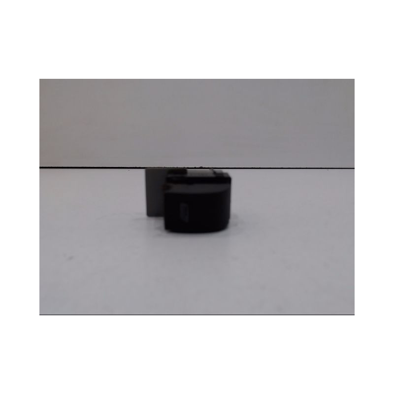 COMMANDE LEVE-GLACE PORTE ARG AUDI A3