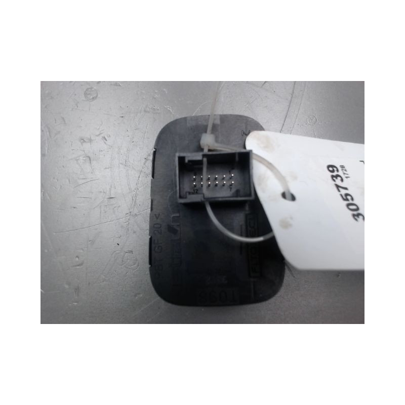 BOUTON DE WARNING CITROEN NEMO 2007-