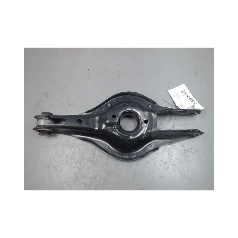 TRIANGLE INFERIEUR ARRIERE DROIT B.M.W. SERIE 1