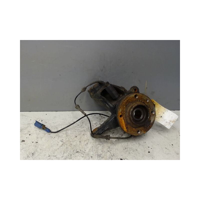 PIVOT AVANT DROIT PEUGEOT 2008