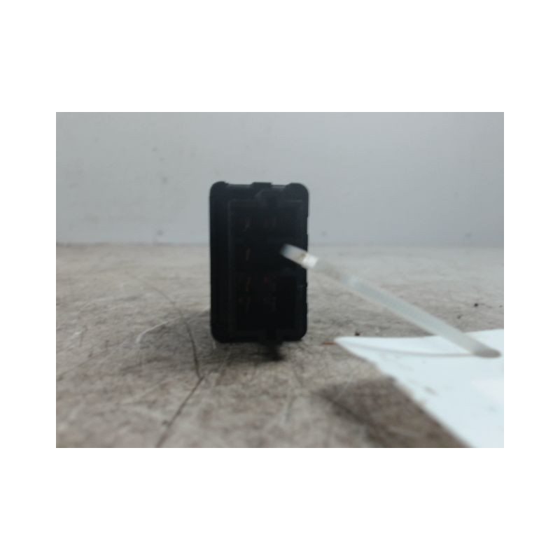 COMMANDE LEVE-GLACE PORTE AVD CITROEN C3 2009-