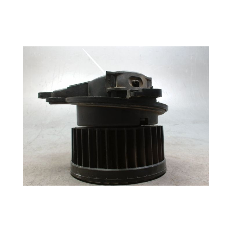 MOTEUR VENTILATEUR CHAUFFAGE CITROEN BERLINGO FGT -2002