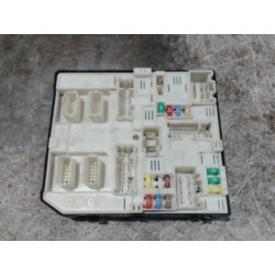 PLATINE FUSIBLE AV
