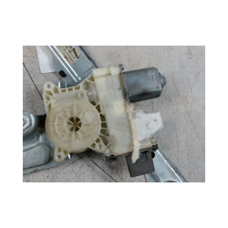 MECANISME+MOTEUR LEVE-GLACE AVANT GAUCHE PEUGEOT 3008 2009-