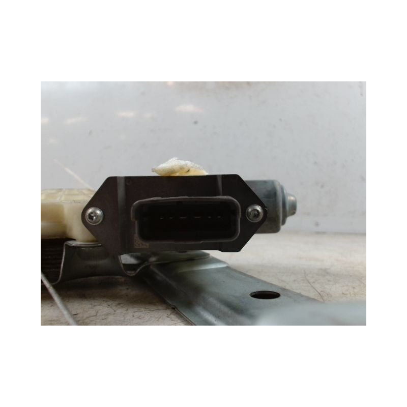 MECANISME+MOTEUR LEVE-GLACE AVANT GAUCHE PEUGEOT 3008 2009-