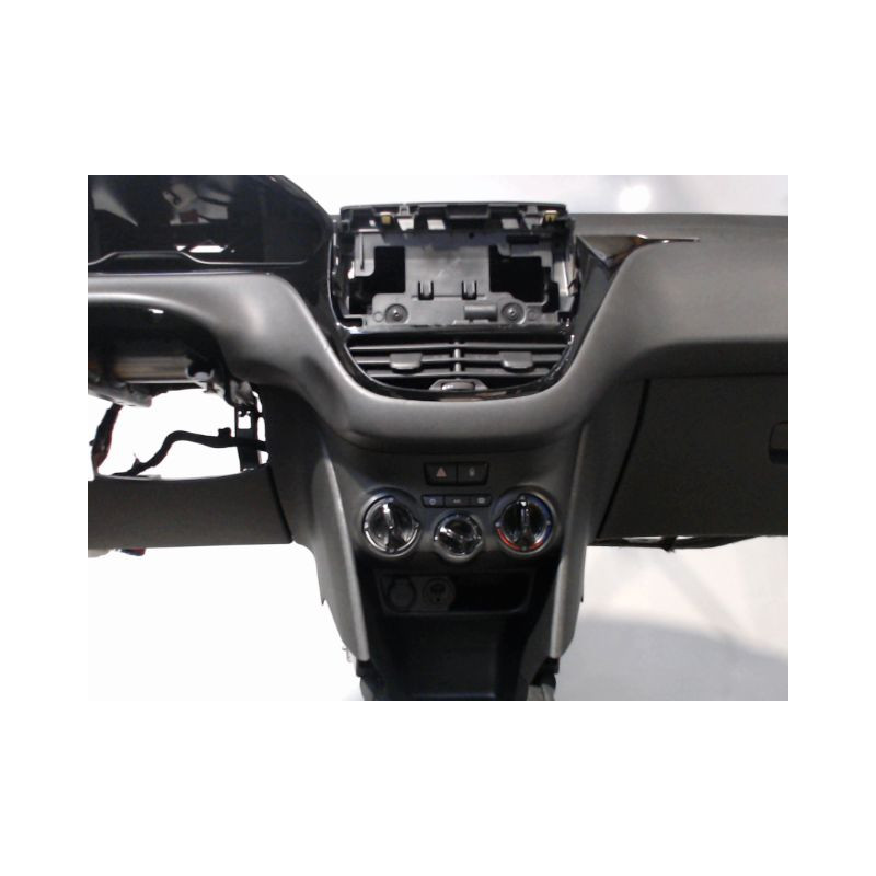 PLANCHE DE BORD  PEUGEOT 208