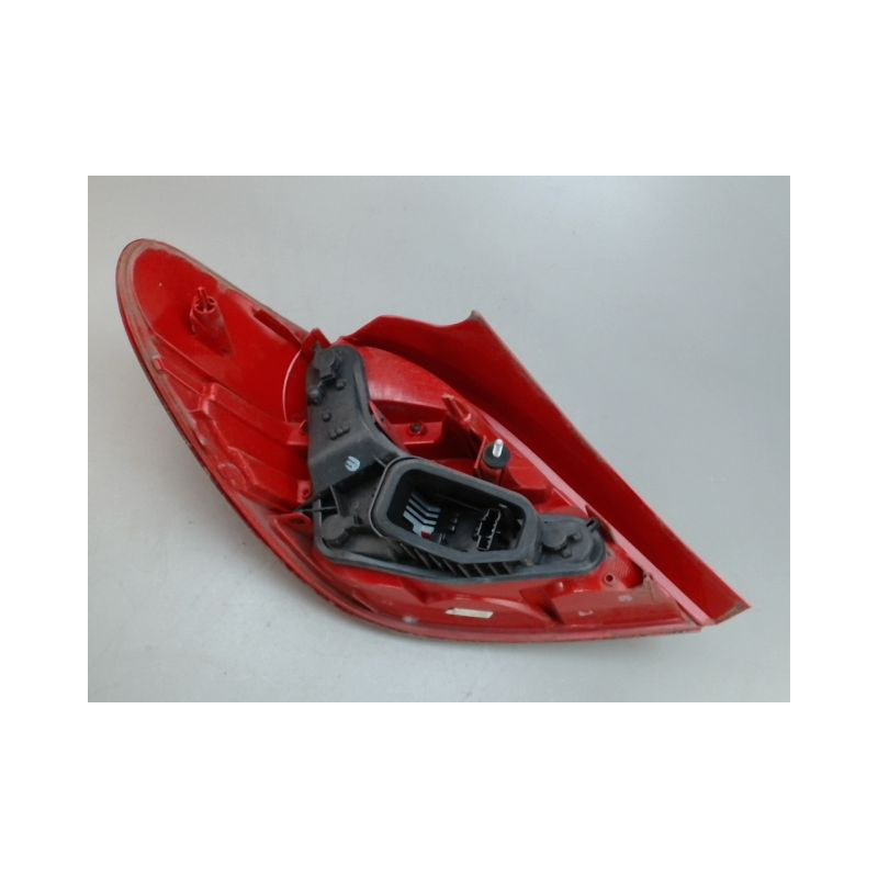 FEU ARRIERE GAUCHE  PEUGEOT 207