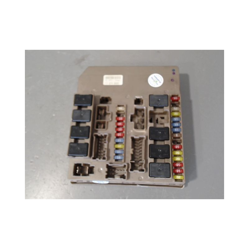 BOITE A FUSIBLES RENAULT CLIO III 2005-