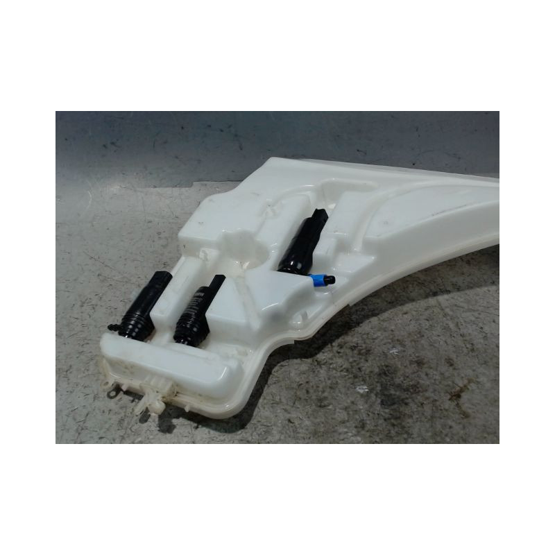 RESERVOIR LAVE-GLACE AVANT B.M.W. SERIE 1