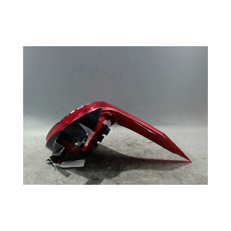 FEU ARRIERE GAUCHE  PEUGEOT 5008 2009-