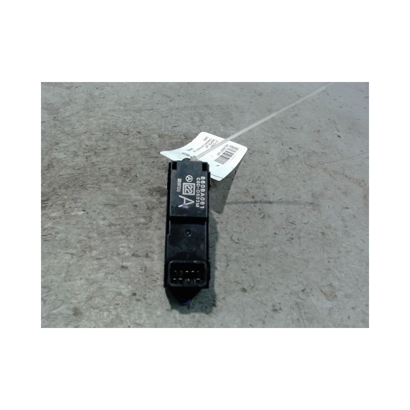 COMMANDE LEVE-GLACE PORTE AVD PEUGEOT 4007