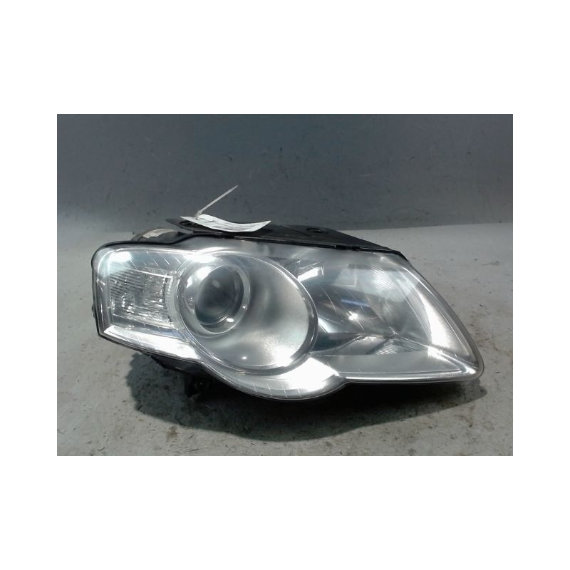 PHARE DROIT VOLKSWAGEN PASSAT 2005-