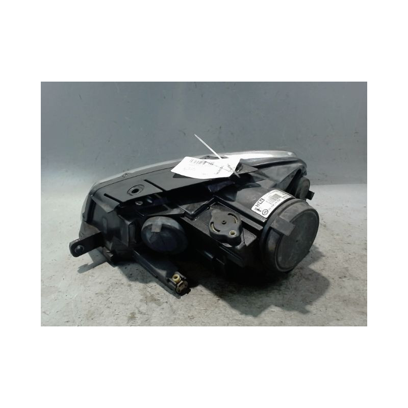 PHARE DROIT VOLKSWAGEN PASSAT 2005-