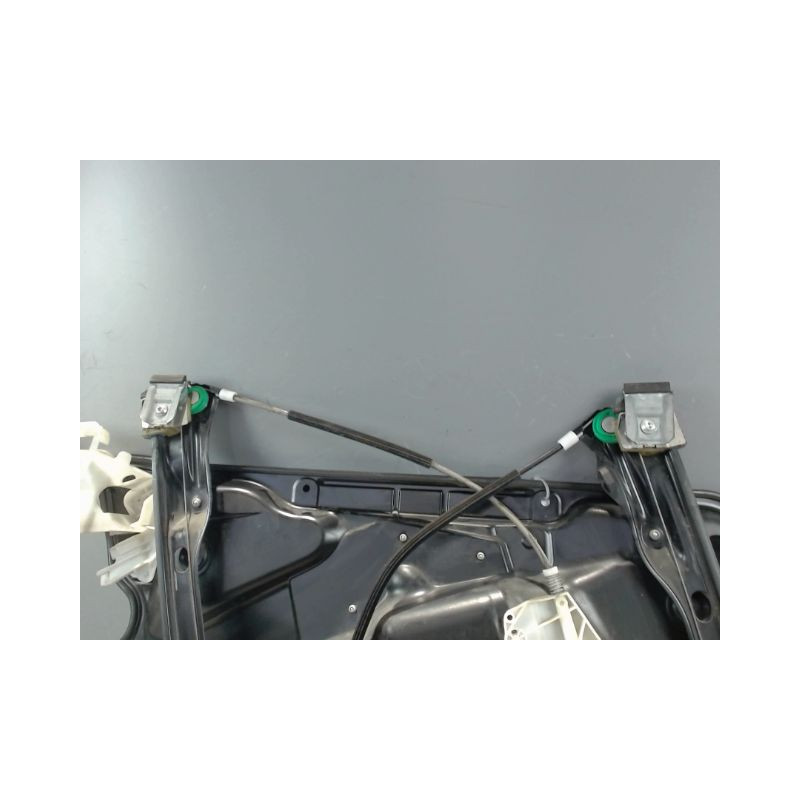 MECANISME+MOTEUR LEVE-GLACE AVANT DROIT VOLKSWAGEN PASSAT 2005-