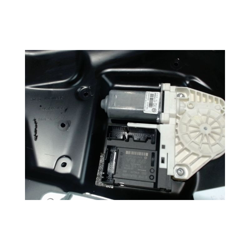 MECANISME+MOTEUR LEVE-GLACE AVANT DROIT VOLKSWAGEN PASSAT 2005-