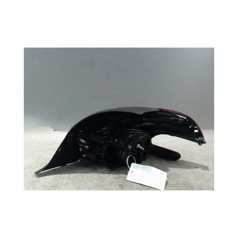 FEU ARRIERE GAUCHE  PEUGEOT 208