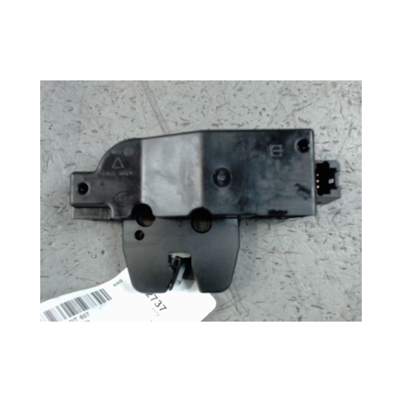 SERRURE COFFRE ARRIERE PEUGEOT 607 2004-