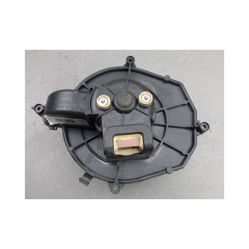 MOTEUR VENTILATEUR CHAUFFAGE PEUGEOT PARTNER