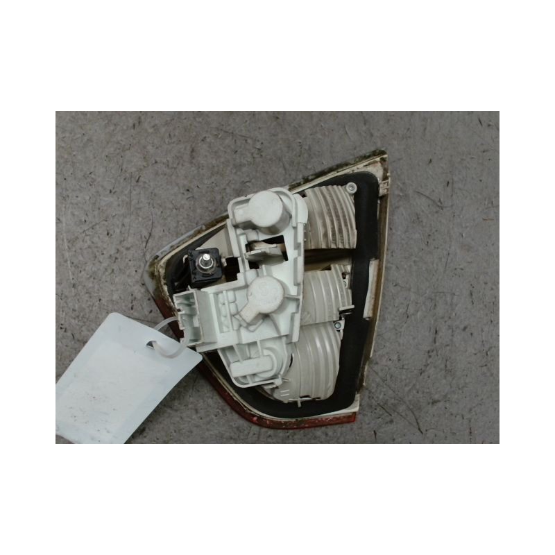 FEU ARRIERE INTERIEUR GAUCHE B.M.W. SERIE 3