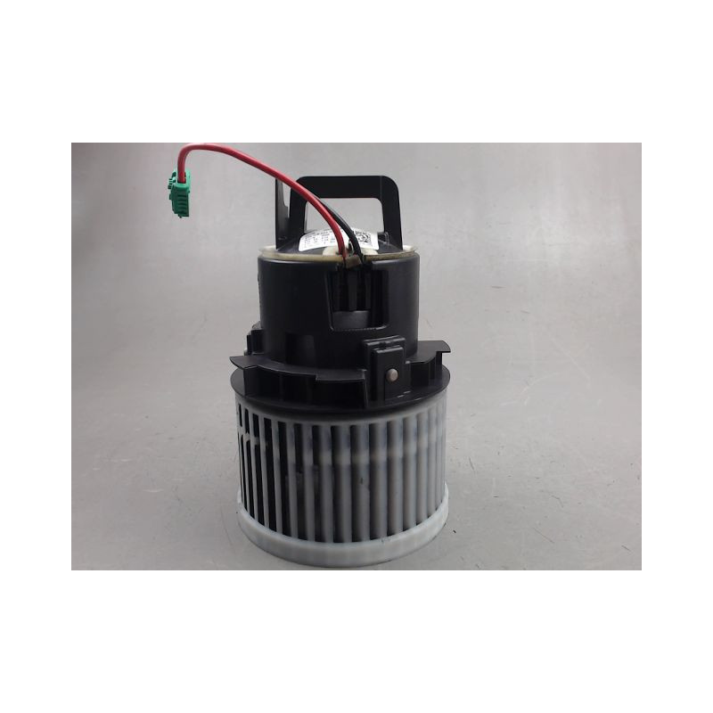 MOTEUR VENTILATEUR CHAUFFAGE PEUGEOT 308