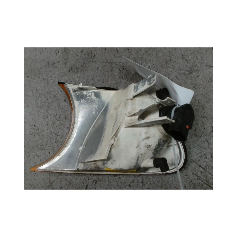 CLIGNOTANT DROIT B.M.W. SERIE 3