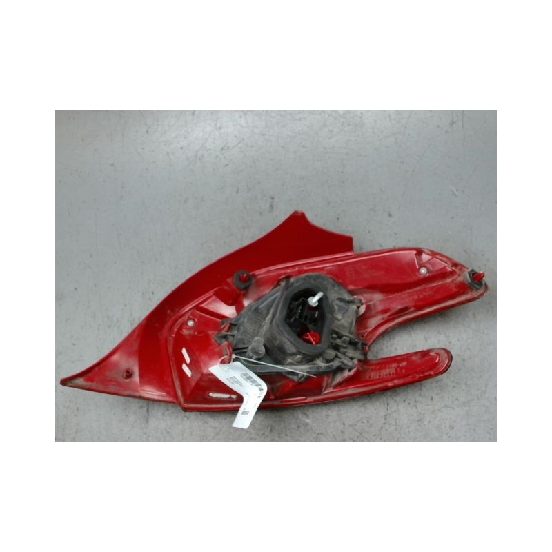 FEU ARRIERE GAUCHE  PEUGEOT 208