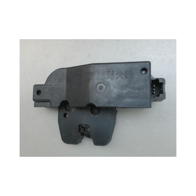 SERRURE COFFRE ARRIERE PEUGEOT 307