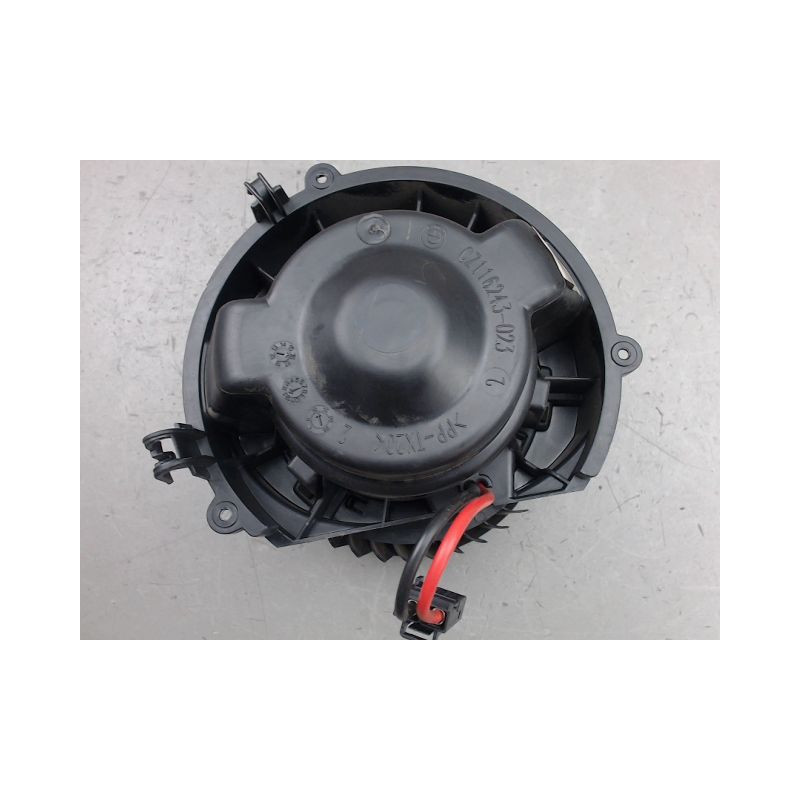 MOTEUR VENTILATEUR CHAUFFAGE B.M.W. SERIE 2
