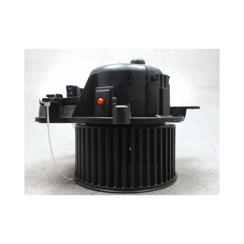 MOTEUR VENTILATEUR CHAUFFAGE PEUGEOT 5008 2009-