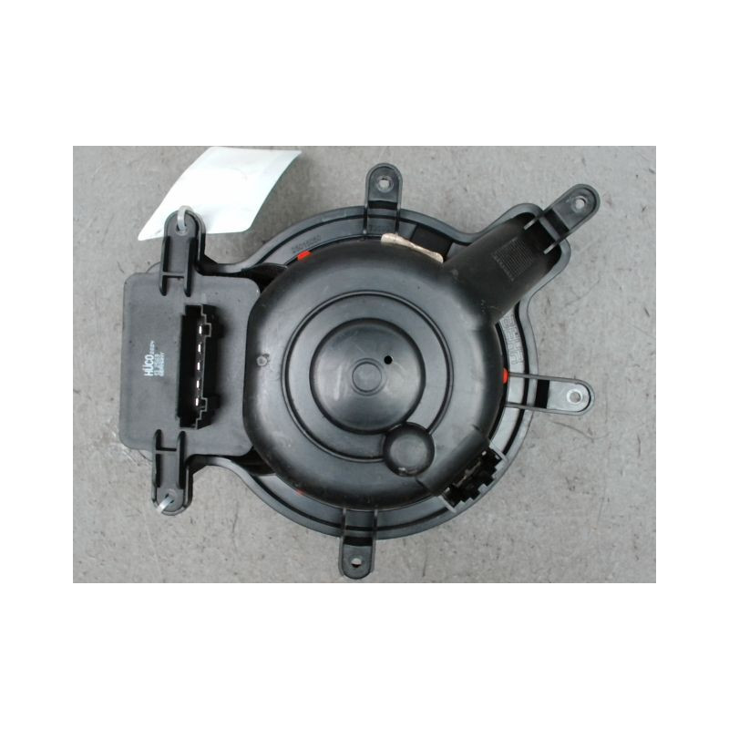 MOTEUR VENTILATEUR CHAUFFAGE PEUGEOT 5008 2009-