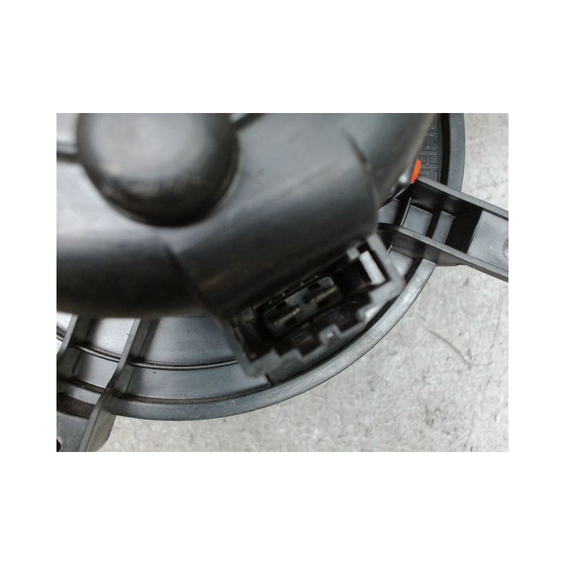 MOTEUR VENTILATEUR CHAUFFAGE PEUGEOT 5008 2009-