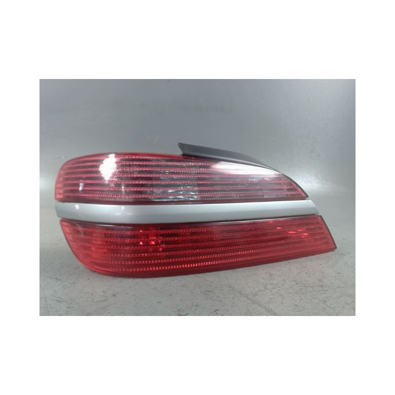 FEU ARRIERE GAUCHE  PEUGEOT 406 99-04