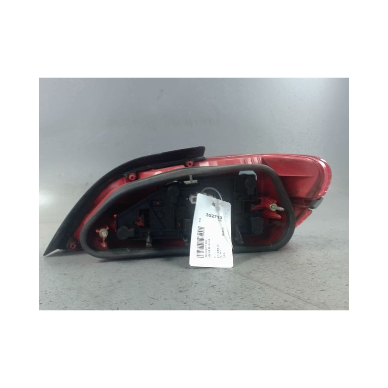 FEU ARRIERE GAUCHE  PEUGEOT 406 99-04