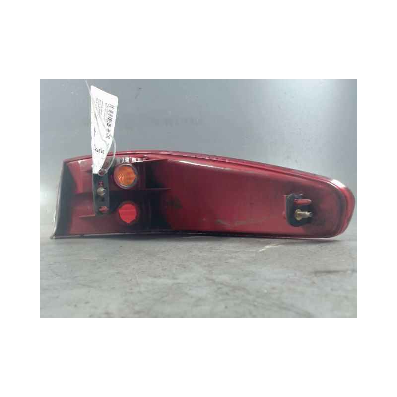 FEU ARRIERE GAUCHE  PEUGEOT 607 2004-