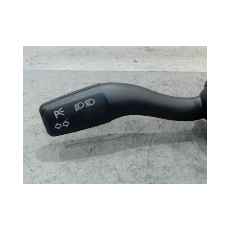 COMMANDE CLIGNOTANT AUDI A4