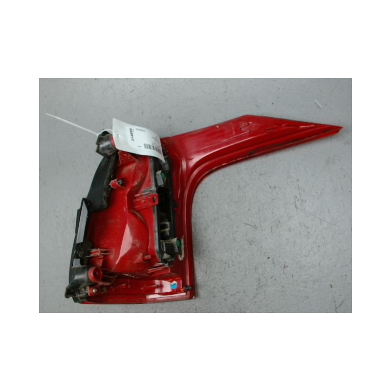 FEU ARRIERE GAUCHE  PEUGEOT 5008 2009-